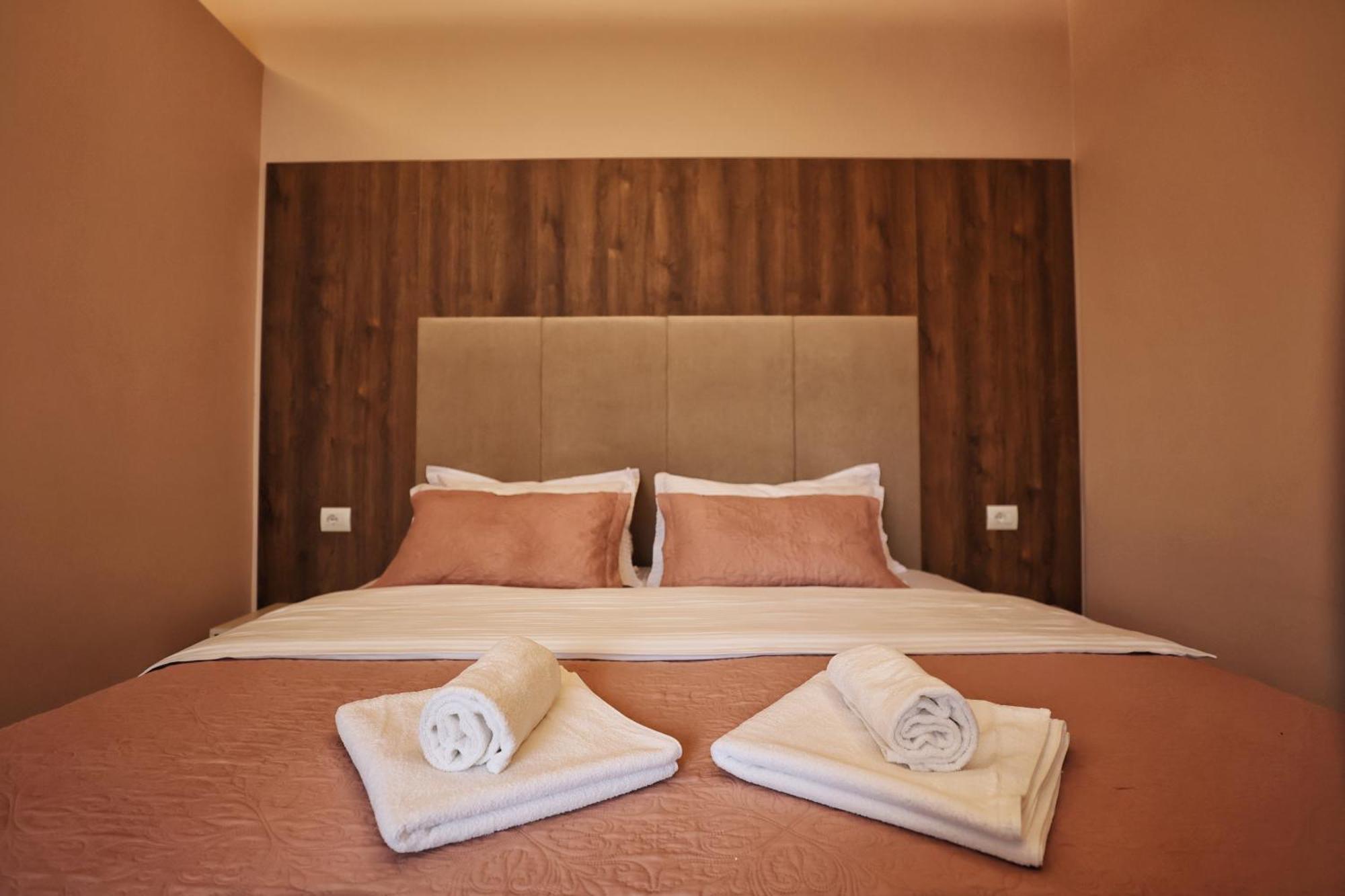 Vila Casablanca - Boutique Hotel & Restaurant Shkodër Dış mekan fotoğraf