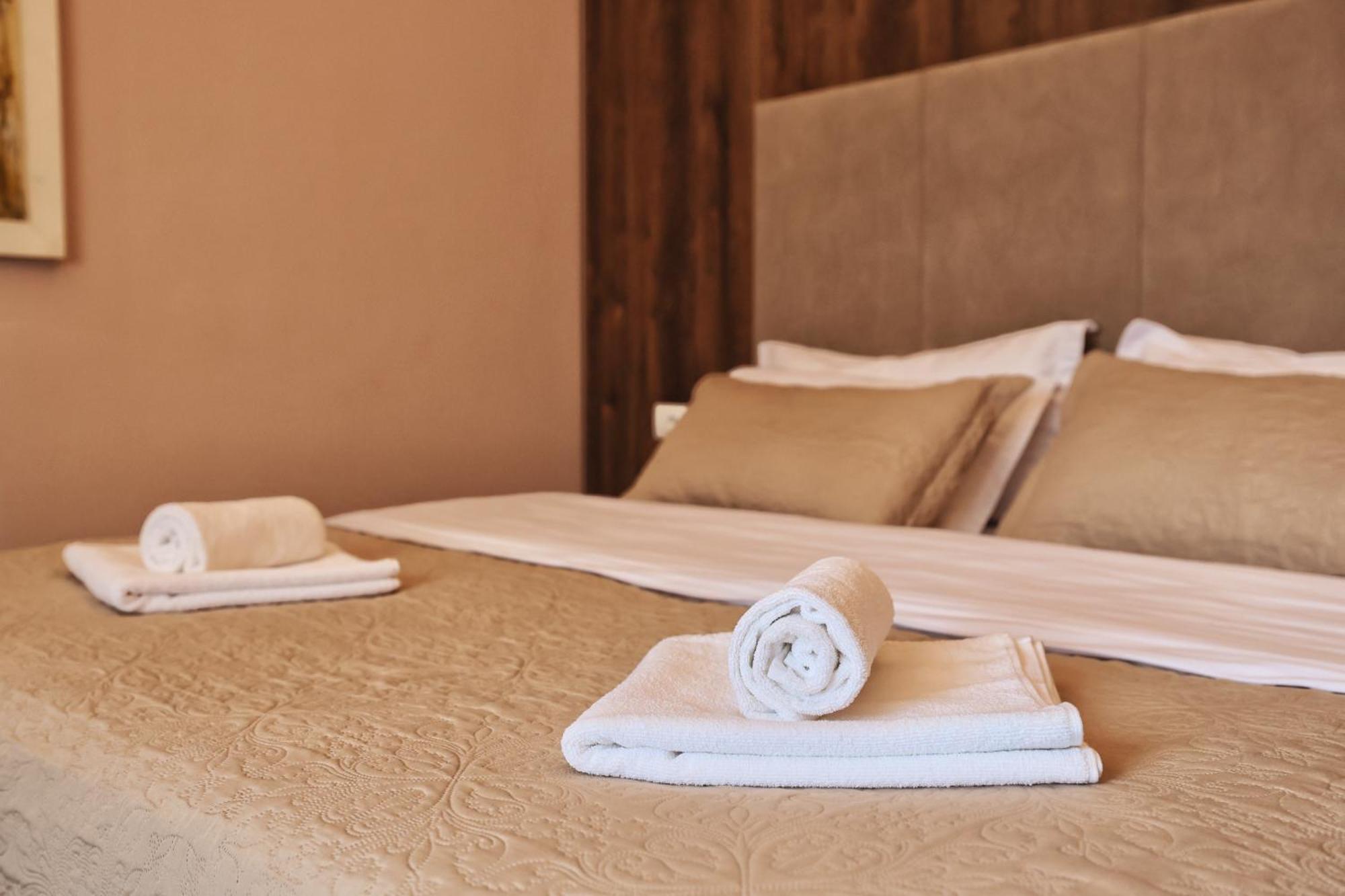 Vila Casablanca - Boutique Hotel & Restaurant Shkodër Dış mekan fotoğraf