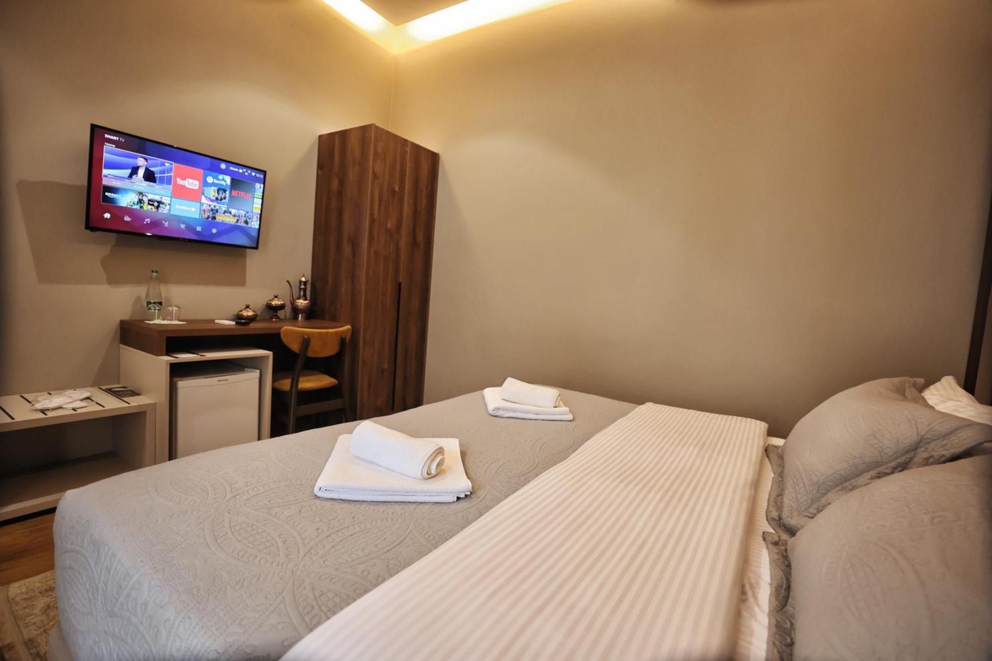 Vila Casablanca - Boutique Hotel & Restaurant Shkodër Dış mekan fotoğraf